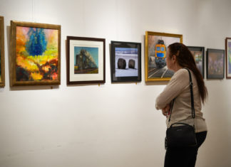 Tavaszi nyitány a művészetek jegyében: megnyílt a DunArt Képzőművészeti Egyesület tárlata Dunakeszin