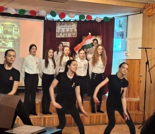 Magas színvonalú musicallel emlékeztek március 15-re Dunakeszin