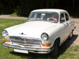 Veteránautók lepik el Dunakeszi utcáit szombaton