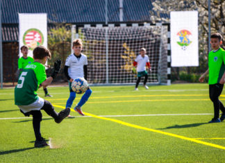 Új műfüves pályát avattak az Alsó-Majori Sport- és Közösségi Parkban