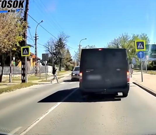 Centiken múlt a gázolás Dunakeszin – Mobilozó gyalogos lépett az autó elé