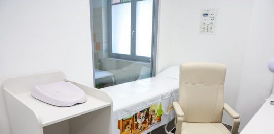 Újabb mérföldkő Dunakeszi egészségügyi fejlesztéseiben: megnyílt az új egészségház