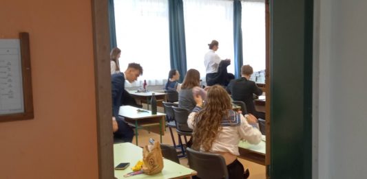 Könnyebb vagy nehezebb volt a magyarérettségi, mint várták? Szavazzon gyermeke véleménye alapján!