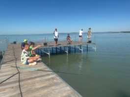 A horgásztáborral indult a nyári szezon a balatonakarattyai üdülőben