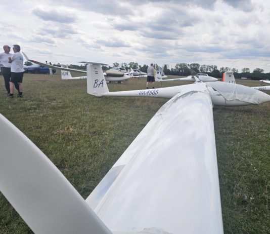 Több mint 40 ezer kilométert repültek a résztvevők a dunakeszi vitorlázórepülő-bajnokságokon