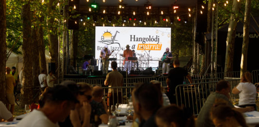 Remek hangulatban indult a Dunakeszi Bor- és Jazz fesztivál – Vasárnapig várják a látogatókat