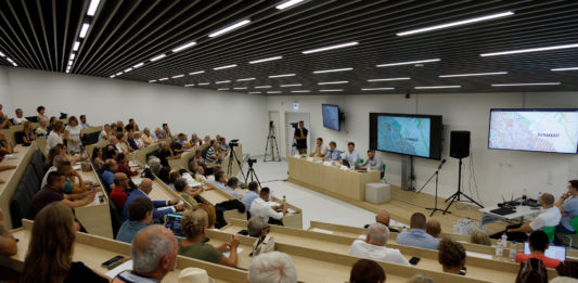 Mutatjuk a több mint 7 órás közmeghallgatás főbb témáit