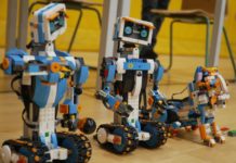 Kis kutatók éjszakája a Kőrösiben: kísérletek, robotok és tudományos kalandok várták a gyerekeket