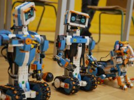 Kis kutatók éjszakája a Kőrösiben: kísérletek, robotok és tudományos kalandok várták a gyerekeket
